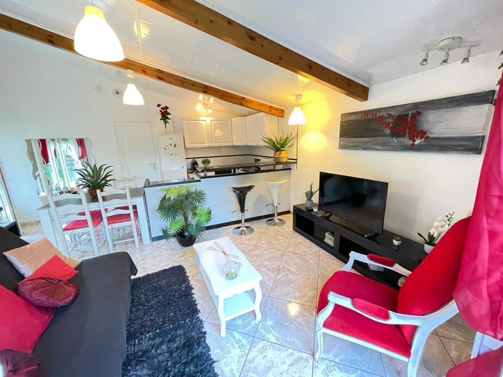 Casa Luciana * Saint-Priest (Rhone)